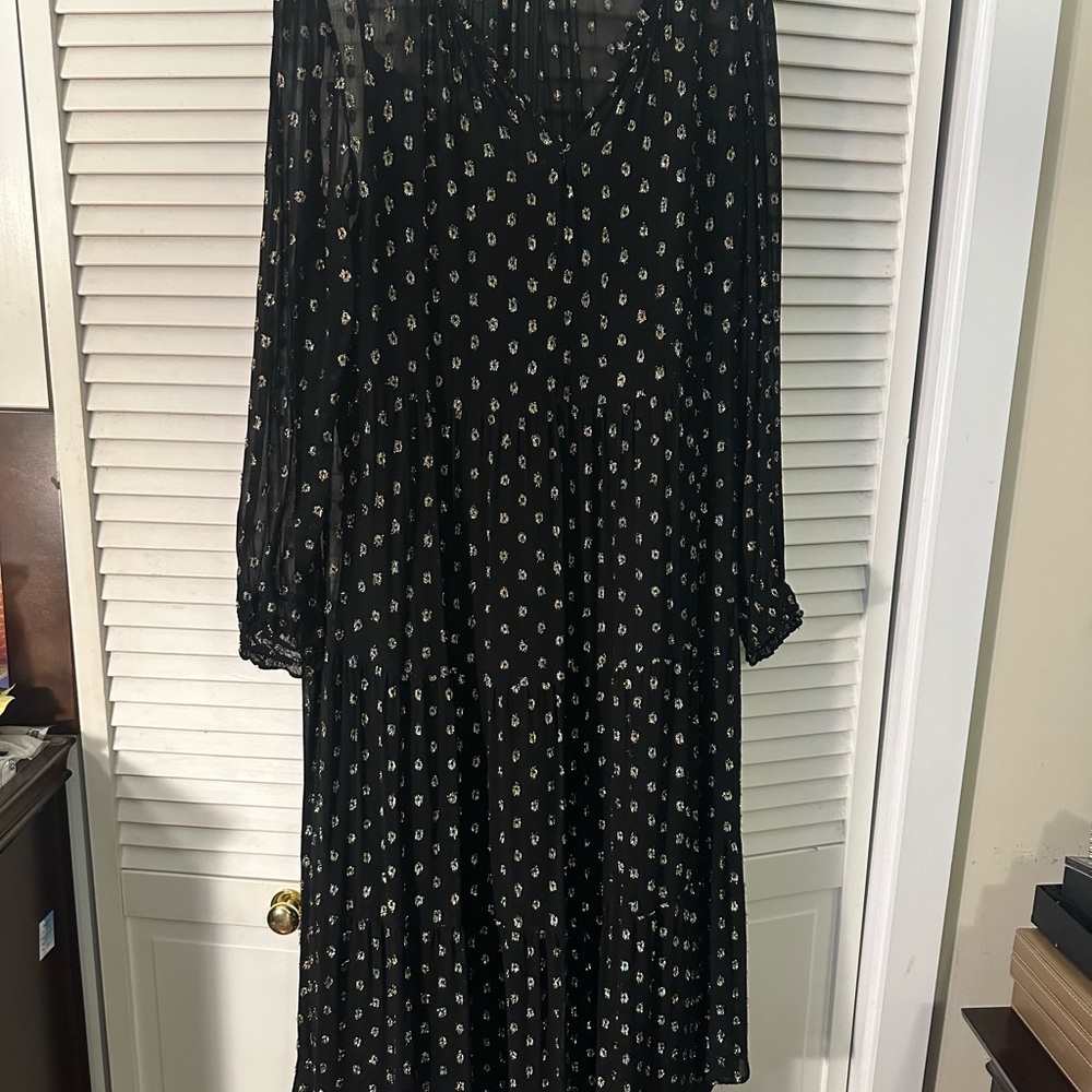 Elegant Black Patterned Dress